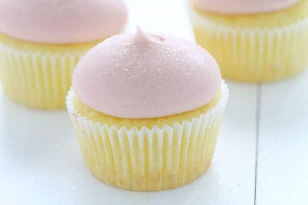 http://iambaker.net/wp-content/uploads/2015/01/strawberry-lemon-cupcake-1.jpg