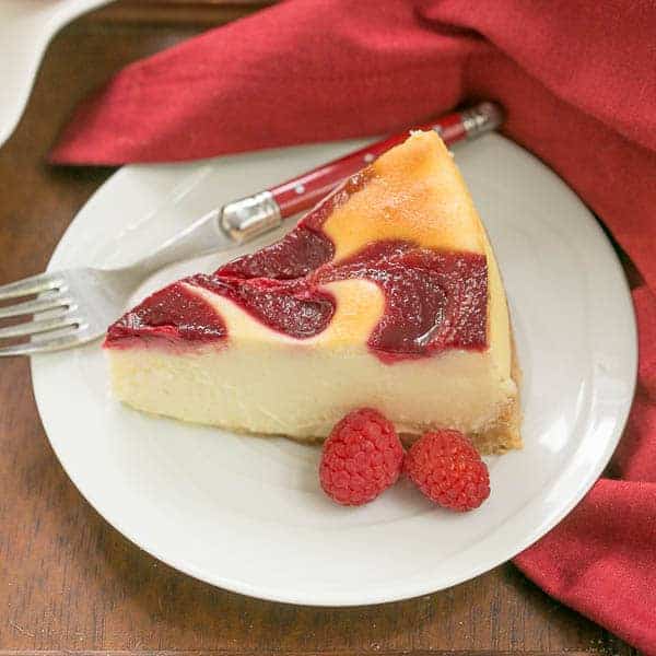 http://iambaker.net/wp-content/uploads/2016/05/White-Chocolate-Raspberry-Swirl-Cheesecake-10.jpg