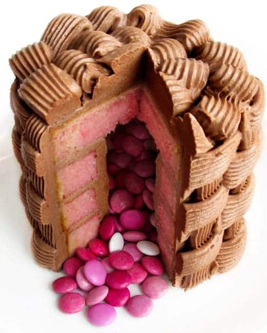 http://iambaker.net/wp-content/uploads/2017/03/wild-cherry-cake-with-buttercream-Mascarpone-mousse-frosting-recipe-tinascookings_IG-520x650.jpg