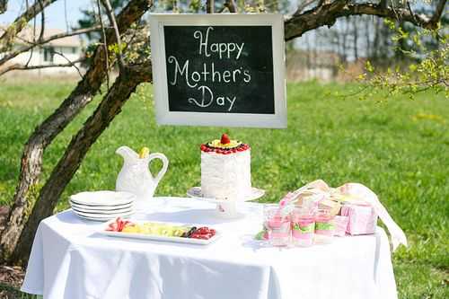 Mothers Day Cake and Garden Party