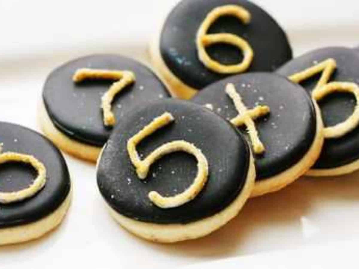 New Year S Eve Countdown Cookies Video Iambaker New Year S Eve Countdown Cookies Video Iambaker