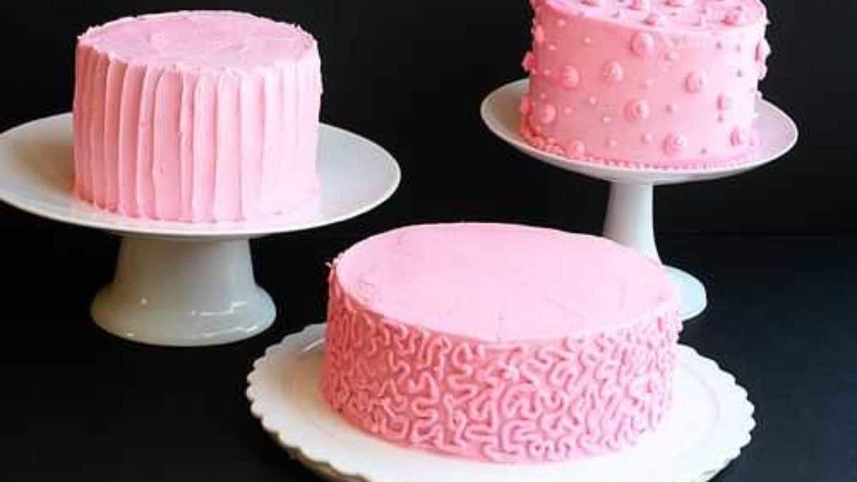 Cake Decorating Ideas Valentines Day Edition - i am baker