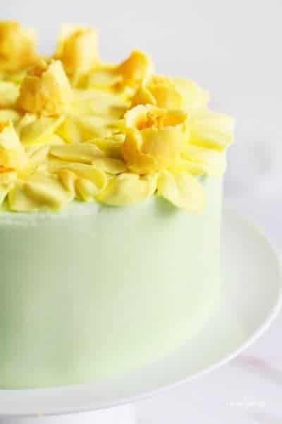 Sweet Daffodil Cake and a FULL tutorial!!!
