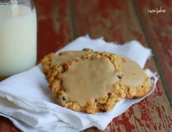 Iced Maple Oatmeal Cookies - The Nostalgic Crumb