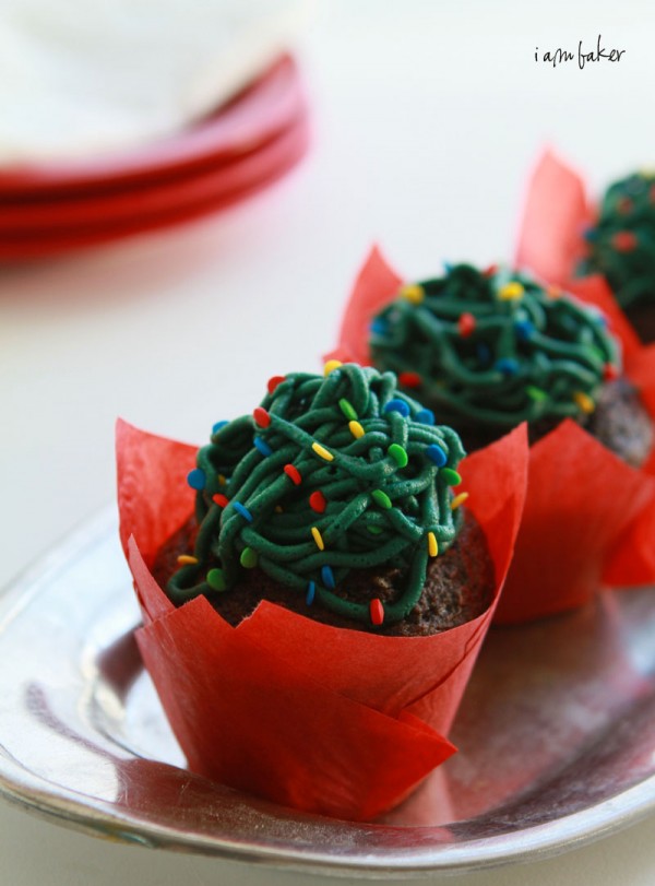Tangled Christmas Lights Cupcakes on Platter