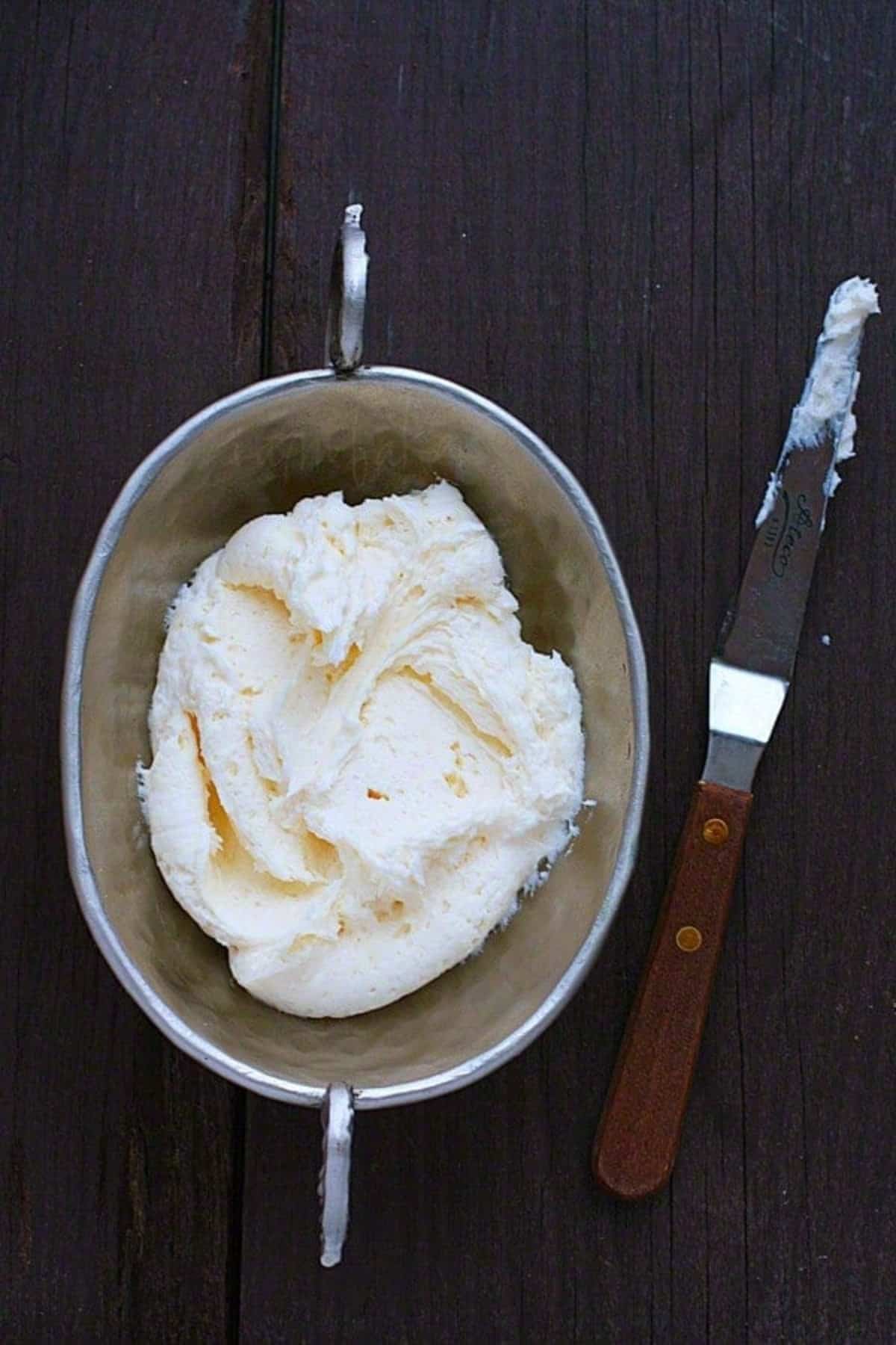 Marshmallow Buttercream i am baker