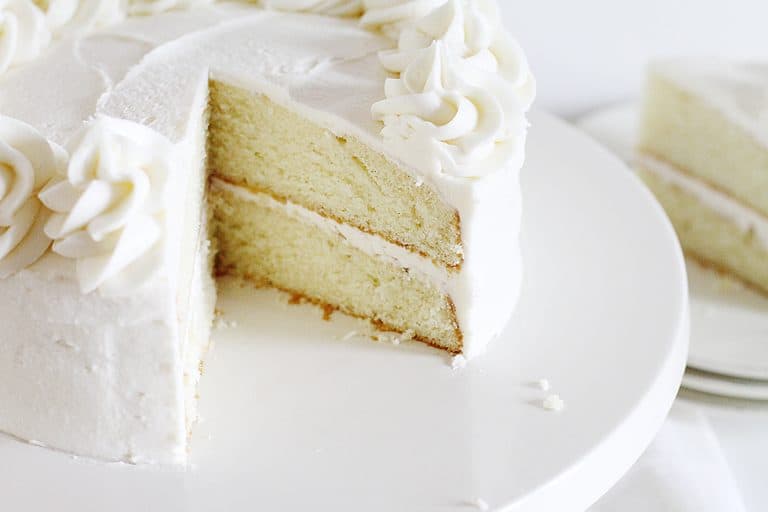 The Perfect {Bakery Style} White Cake | I Am Baker