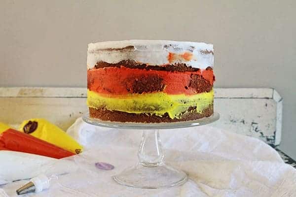 Candy Corn Cake: Frosting Tutorial #halloween #cakedecorating #buttercream