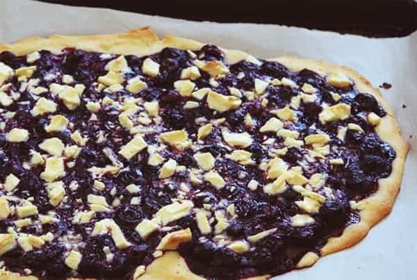 rustic blueberry tart