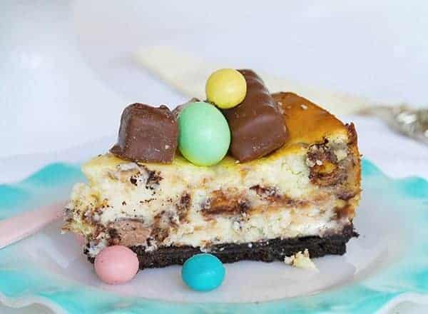 Easter "Dump" Cheesecake #cheesecake #candybarcheesecake #eastercandyideas