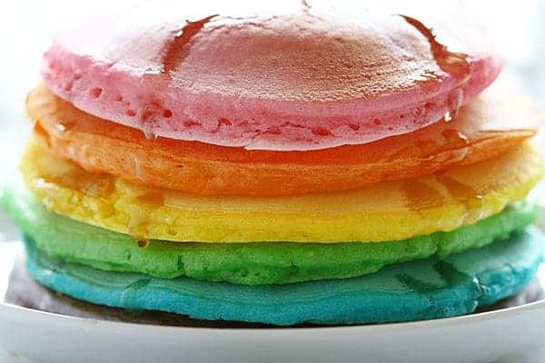 Tipps zur Herstellung der perfekten Regenbogenpfannkuchen! #pancakes #rainbow 