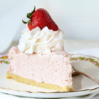 No Bake Strawberry Cheesecake #summerdessert #strawberry #cheesecake