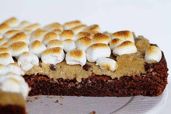 Brownie Cookie Dough Marshmallow Pie!