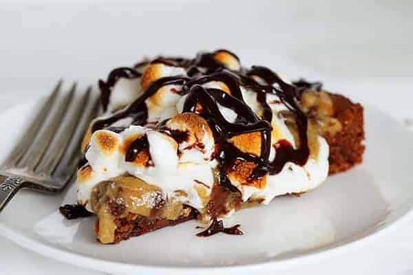 Brownie Cookie Dough Marshmallow Pie!