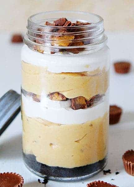 Reese's Peanut Butter Cheesecake in a Jar with Oreo crust!