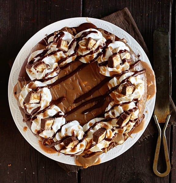 Snickers Cheesecake Cake!