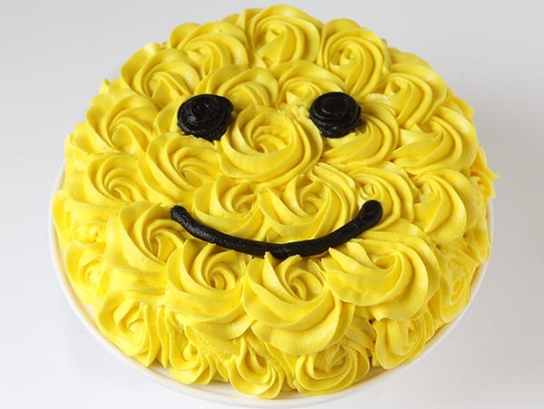 Smiley Face Yellow Rose Cake!