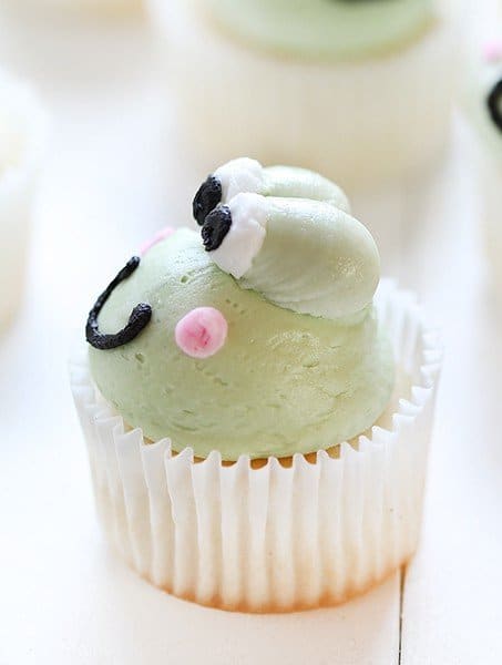 Buttercream Frog Cupcakes!