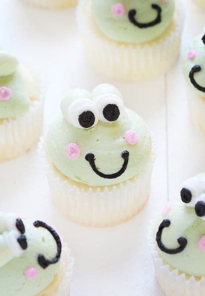 Buttercream Frog Cupcakes!