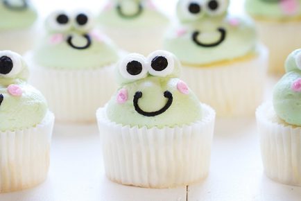 Froggy Cupcakes - i am baker