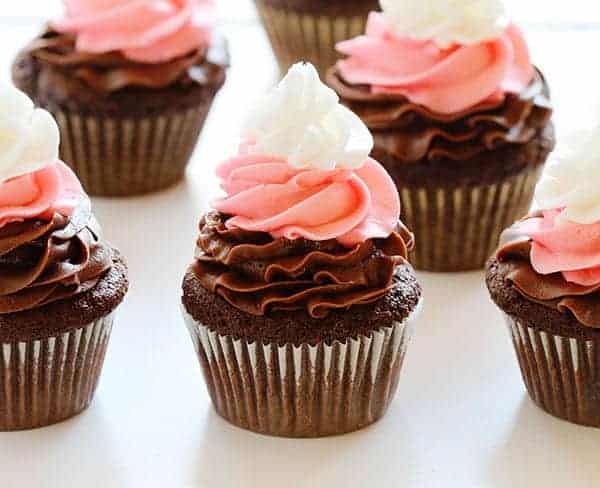 Neapolitan Frosting Cupcakes!