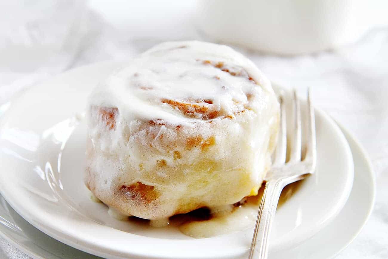 Easy Pumpkin Cinnamon Rolls