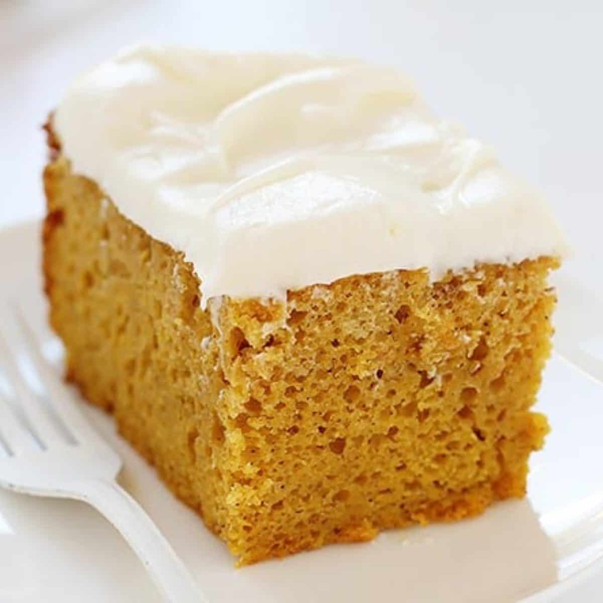 Slow-Cooker Pumpkin Cake - i am baker