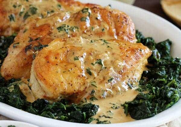 Perfect & Easy Chicken Florentine! A great way to add some flavor to your supper!