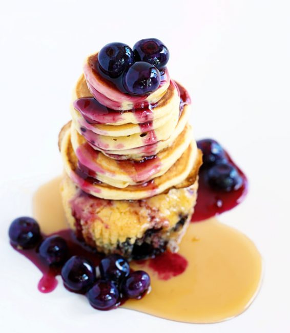 How to 'Extreme Cupcake' {blueberry muffin, pancake, and 