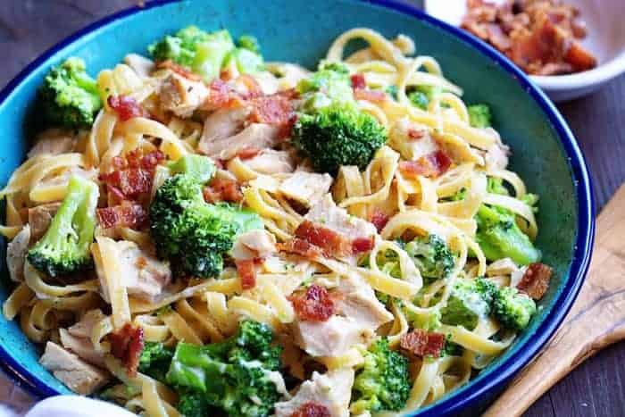 Chicken Fettuccine Alfredo With Bacon And Broccoli I Am Baker