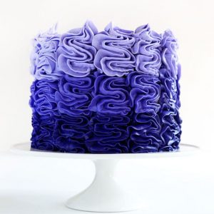 You won't believe how easy this cake is... one tip and three colors is all it takes!