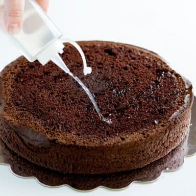 How to make sure your cake is moist and delicious EVERY single time!