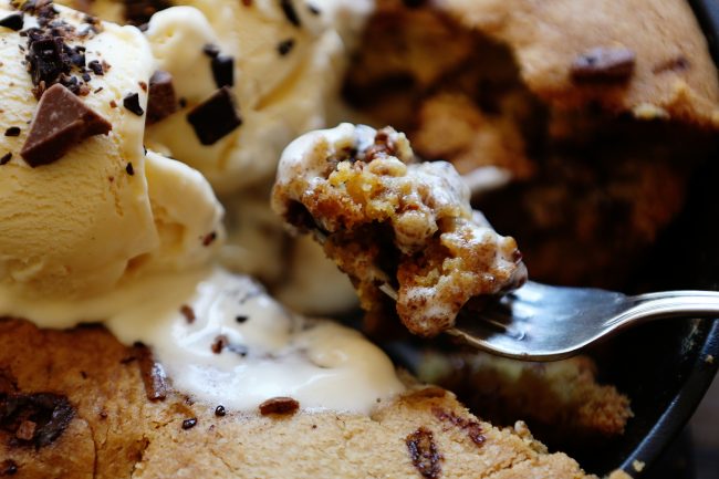 Skillet Chocolate Chip Cookie