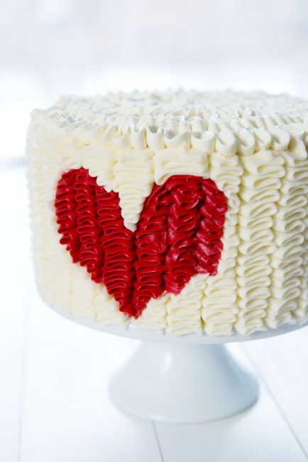 Ruffle Heart Cake - i am baker