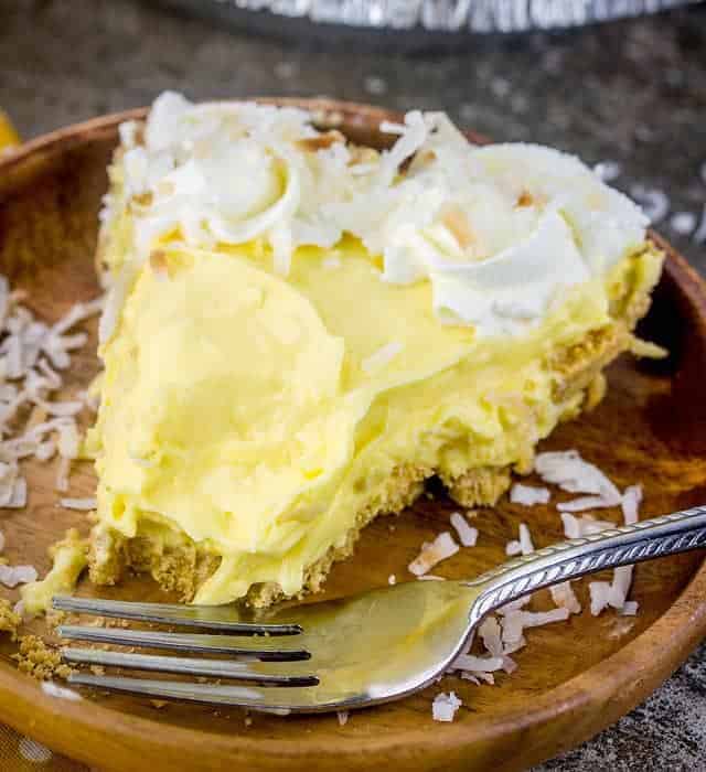Easy Coconut Cream Pie i am baker