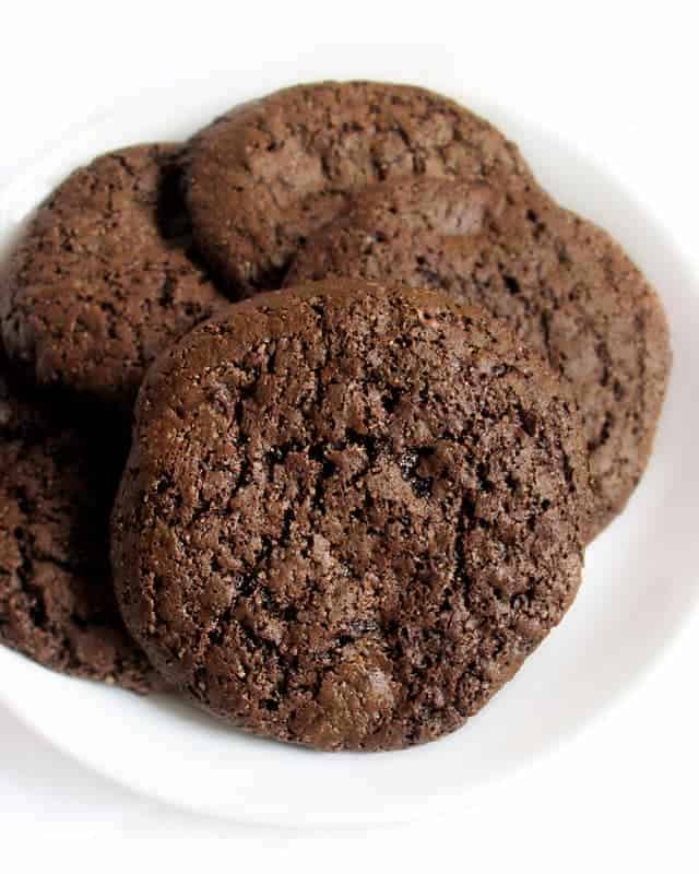 VEGAN BROWNIE COOKIES | i am baker