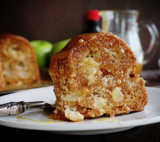 Recipe: Honey Apple Mini Bundt Cakelets