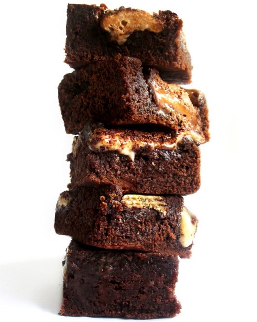 https://iambaker.net/wp-content/uploads/2017/11/leftover-candy-brownies-recipe-tinascookings-food-blog_IG-520x650.jpg