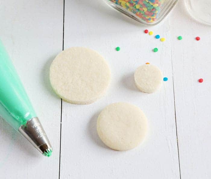 Just a few ingredients is all it takes for the CUTEST cookies!