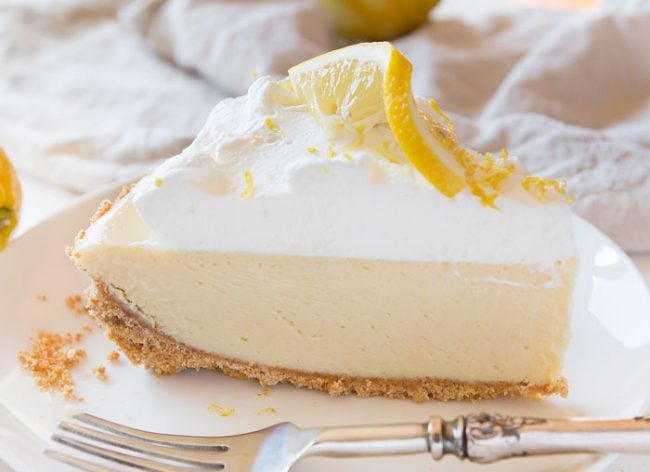 Easy & Perfect Lemon Pie