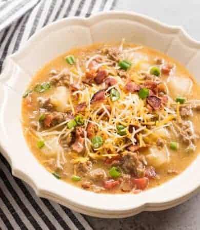 Delicious Cheeseburger Soup