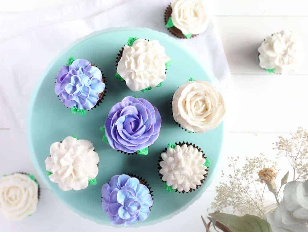 Cupcake Frosting {Cupcake Decorating Ideas} - i am baker