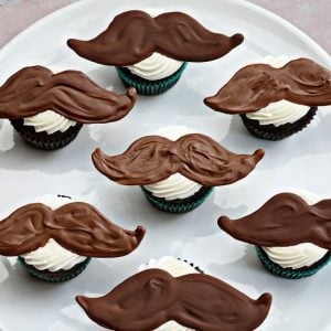 Mustache-cupcakes