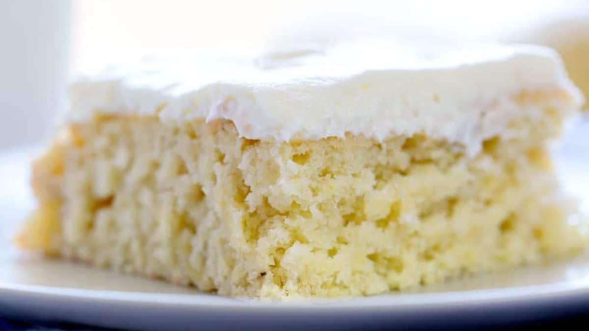 Light Airy Pound Cake Recipe Cake Recipe With Self Rising Flour Pound Cake Recipes Cake Recipe Using Self Rising Flour
