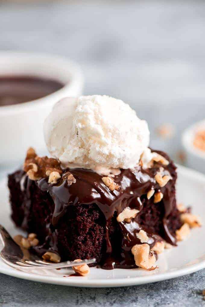 https://iambaker.net/wp-content/uploads/2018/09/chocolate-mayonnaise-cake-4.jpg