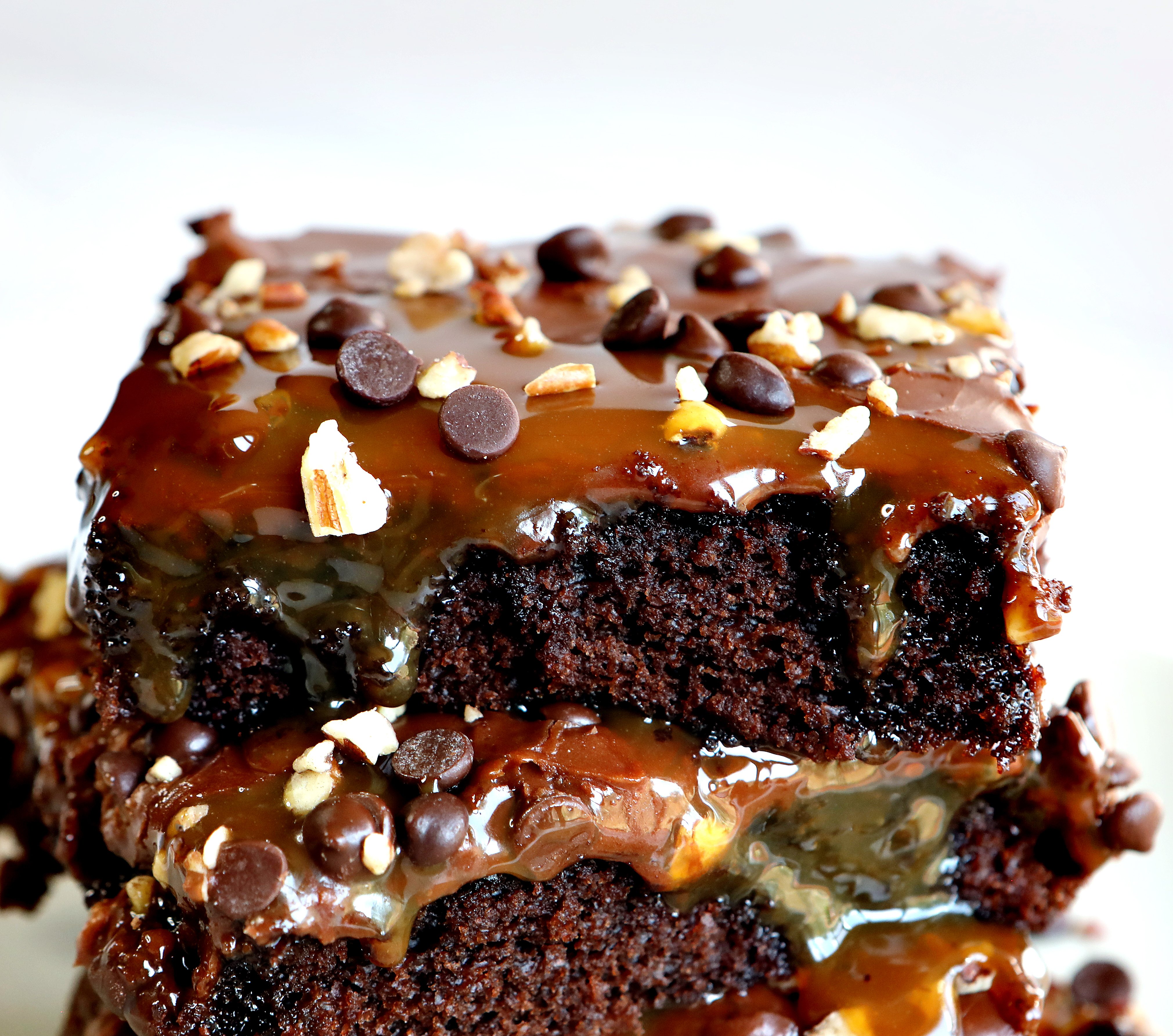 Old Southern Chocolate Pecan Sheet Cake Recipe