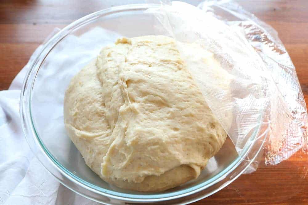 Easy Dinner Rolls Recipe - i am baker