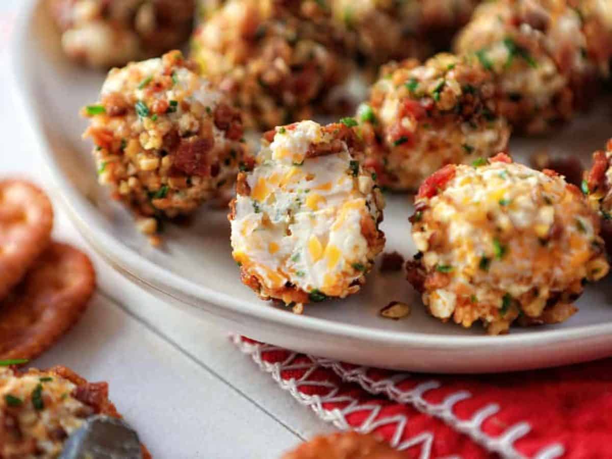 Bruschetta Cheese Ball Mix / Bacon Bruschetta Cheese Ball Cooking With Carlee - Make a few hours ahead or overnight.