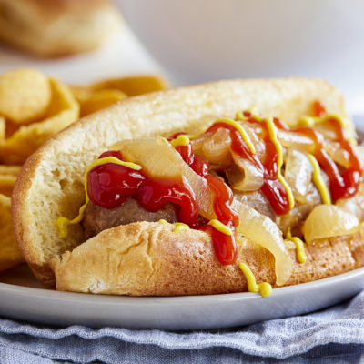 Slow Cooker Beer Brats with Caramelized Onions