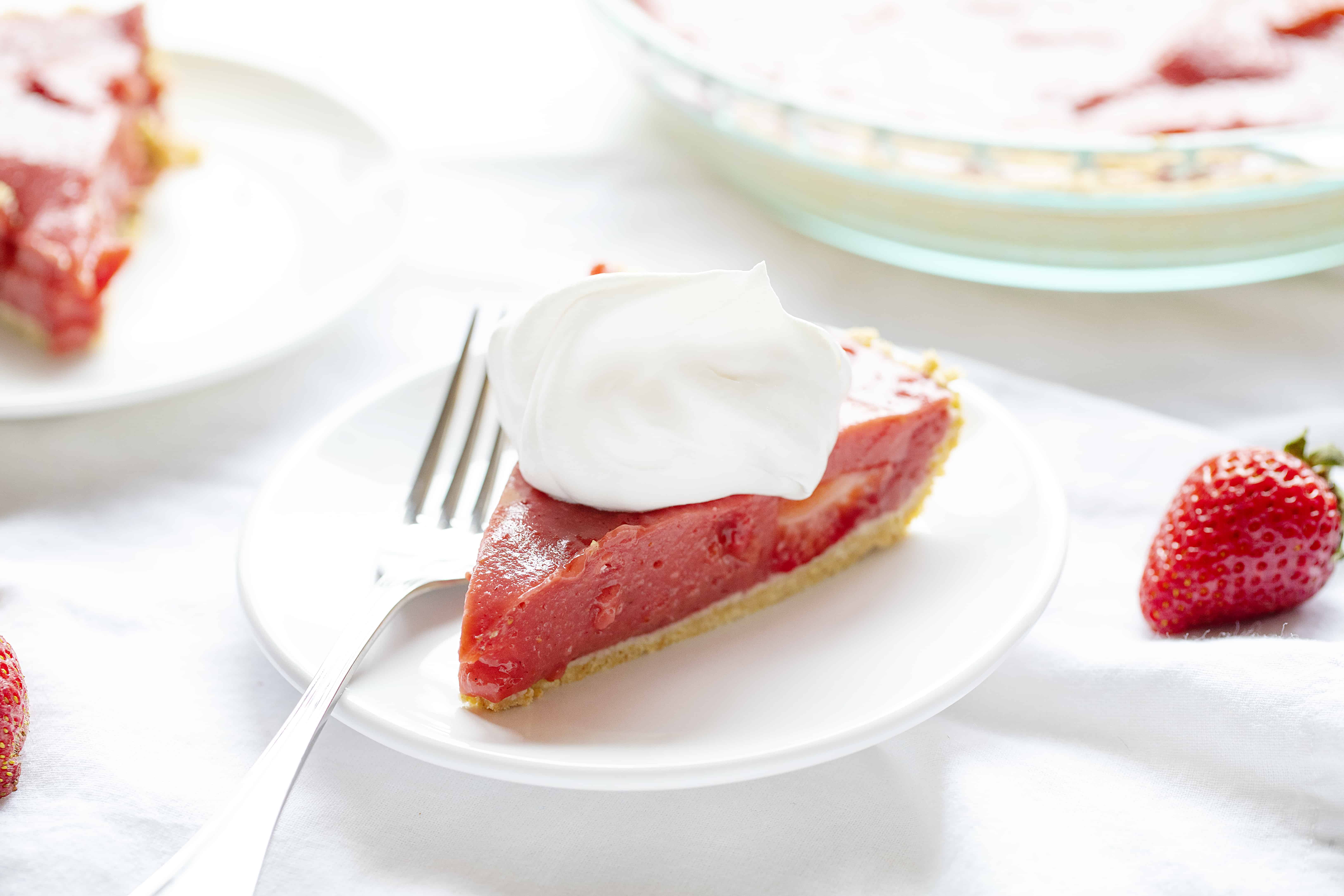 https://iambaker.net/wp-content/uploads/2019/07/straw-pie-2.jpg